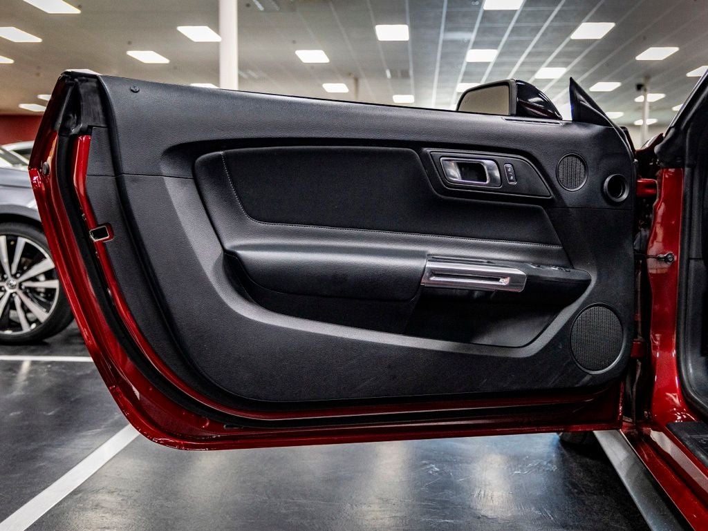 2022 Ford Mustang EcoBoost
