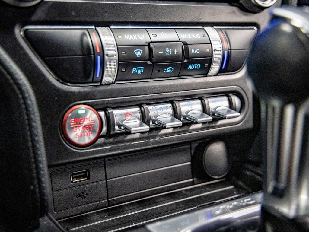2022 Ford Mustang EcoBoost