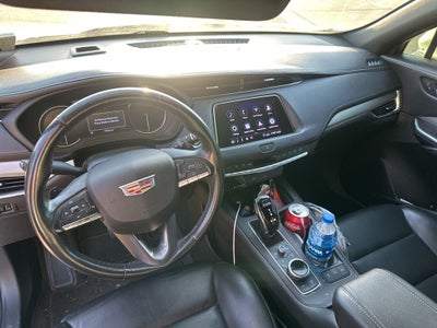 2020 Cadillac XT4 Premium Luxury