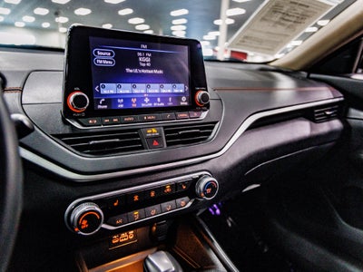 2022 Nissan Altima 2.5 SR
