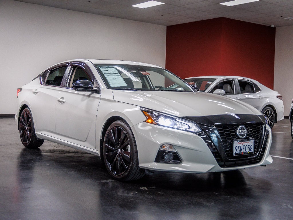 2022 Nissan Altima 2.5 SR