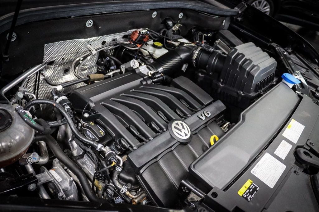 2021 Volkswagen Atlas 3.6L V6 SE w/Technology R-Line