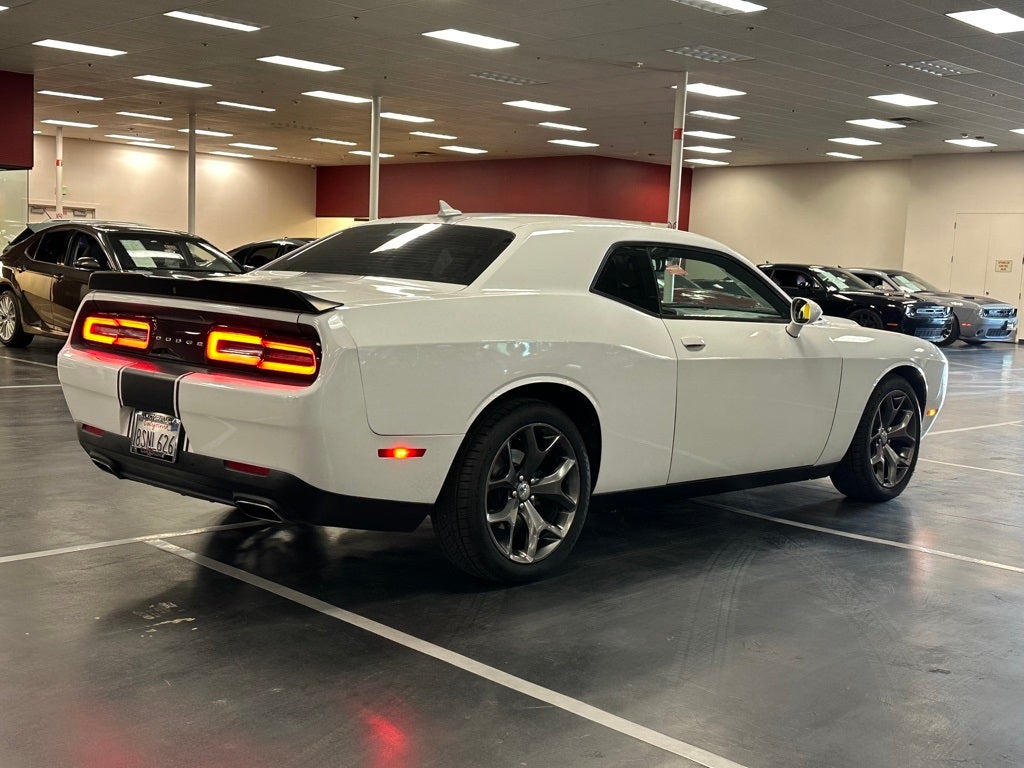 2016 Dodge Challenger SXT