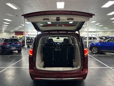 2020 Chrysler Pacifica Touring L