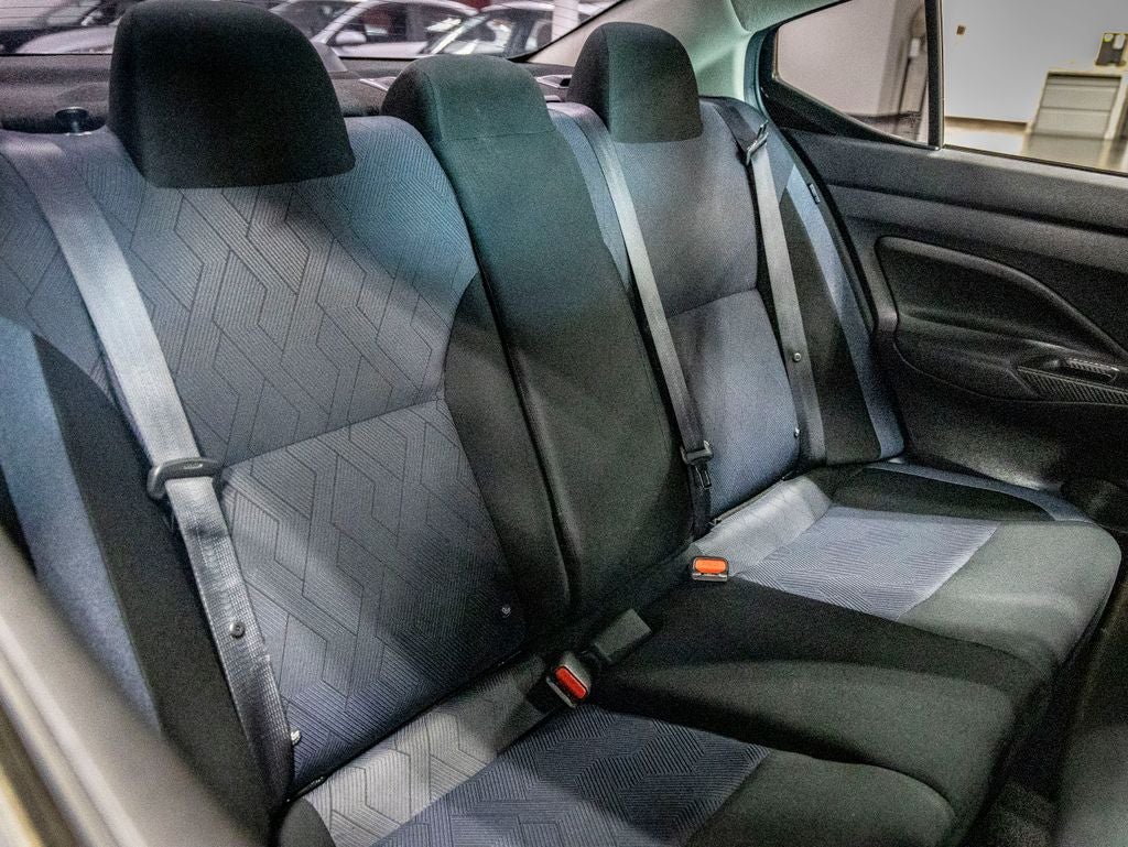 2023 Nissan Versa 1.6 SV