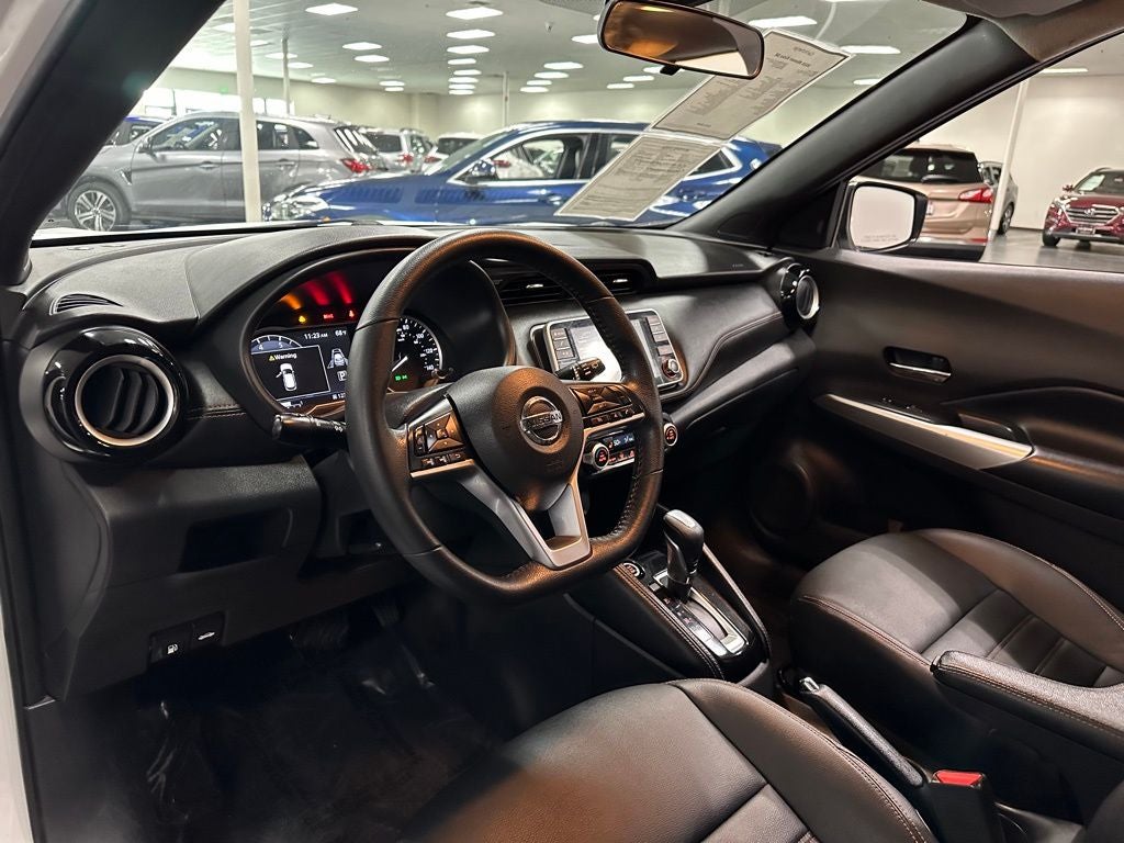 2020 Nissan Kicks SR