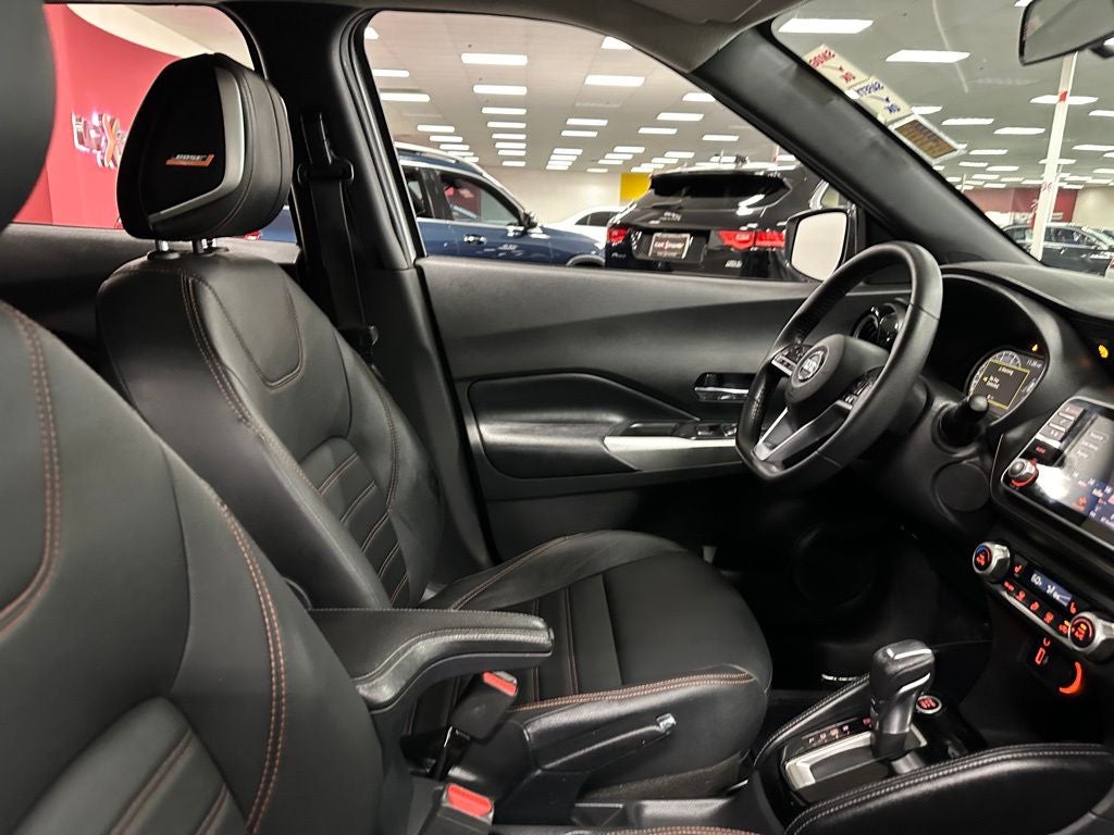 2020 Nissan Kicks SR