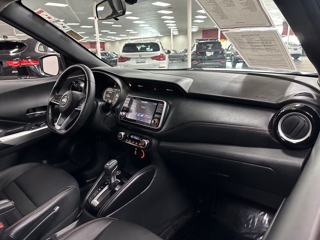 2020 Nissan Kicks SR
