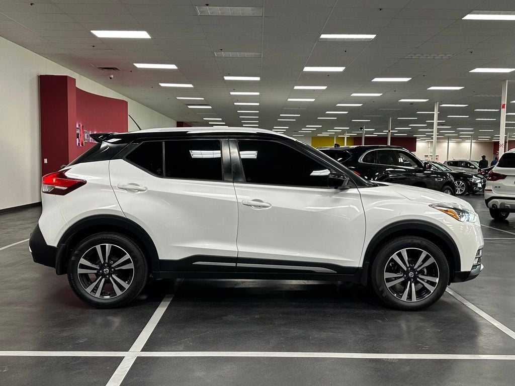 2020 Nissan Kicks SR