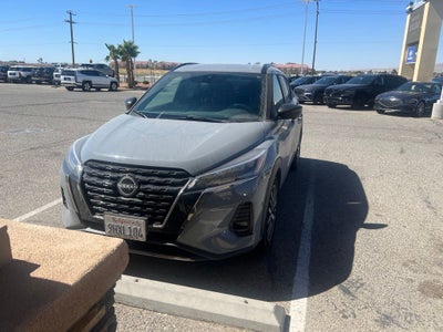 2023 Nissan Kicks SR