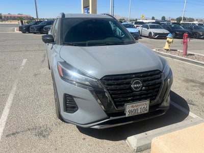 2023 Nissan Kicks SR