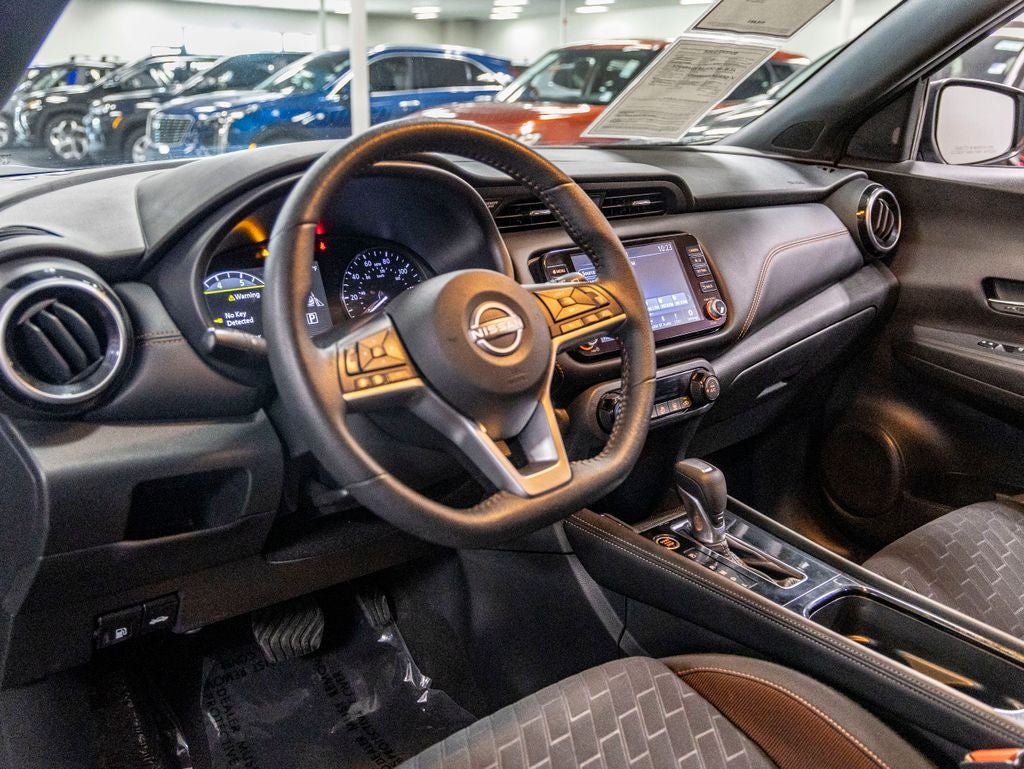 2023 Nissan Kicks SR