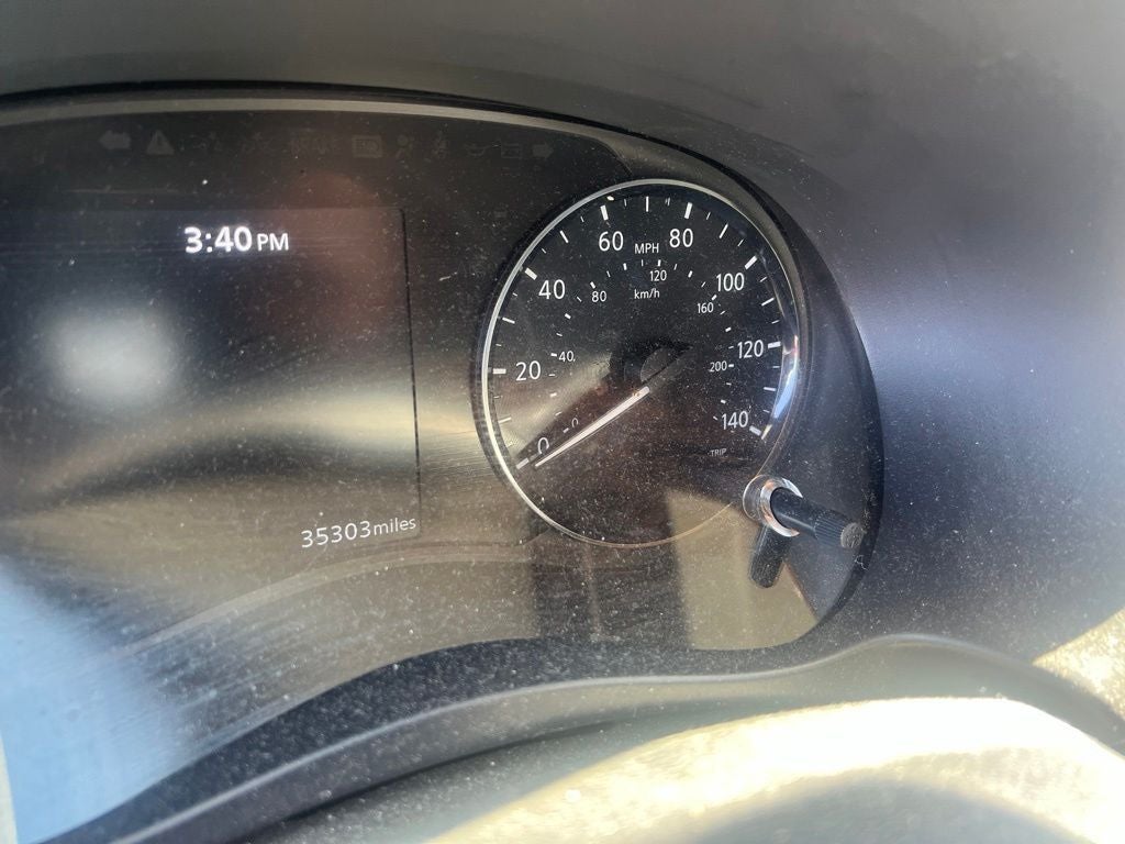 2023 Nissan Kicks SR