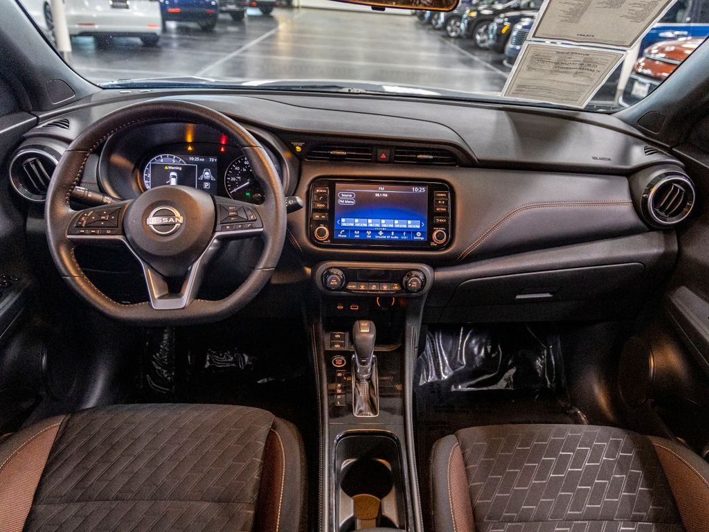 2023 Nissan Kicks SR