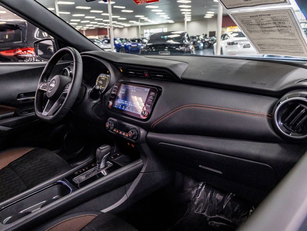 2023 Nissan Kicks SR
