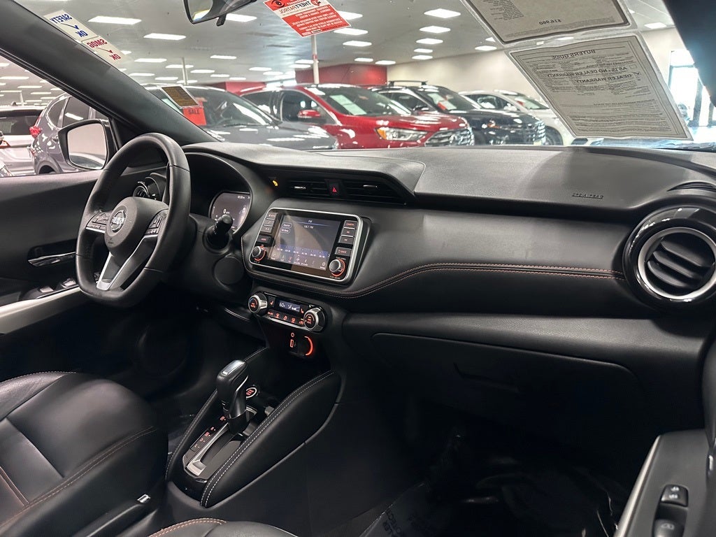 2020 Nissan Kicks SR