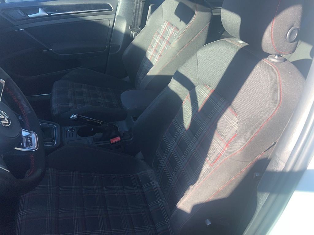 2017 Volkswagen Golf GTI S