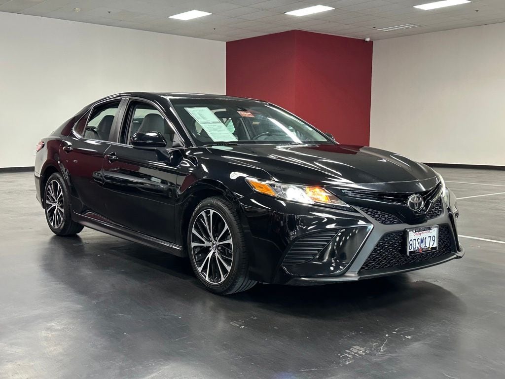 2018 Toyota Camry SE