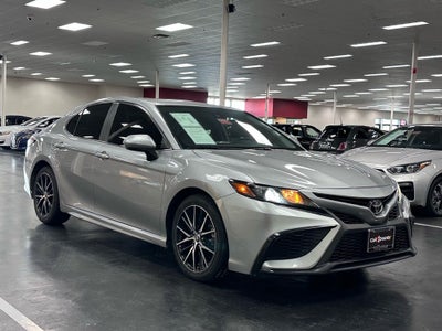 2022 Toyota Camry SE Nightshade