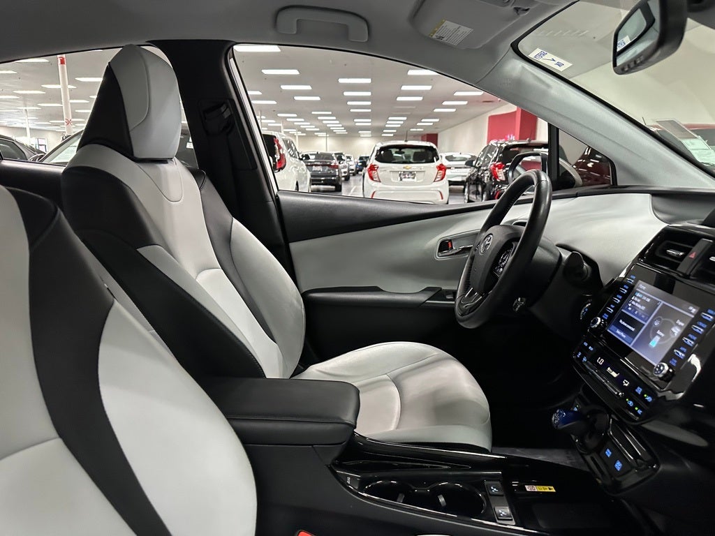 2022 Toyota Prius XLE