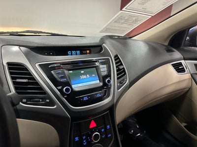 2014 Hyundai Elantra SE