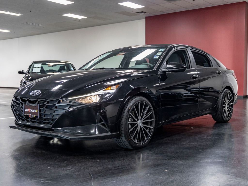 2023 Hyundai Elantra SE