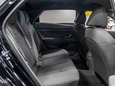 2023 Hyundai Elantra SE