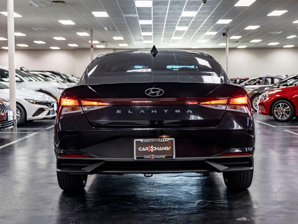2023 Hyundai Elantra SE