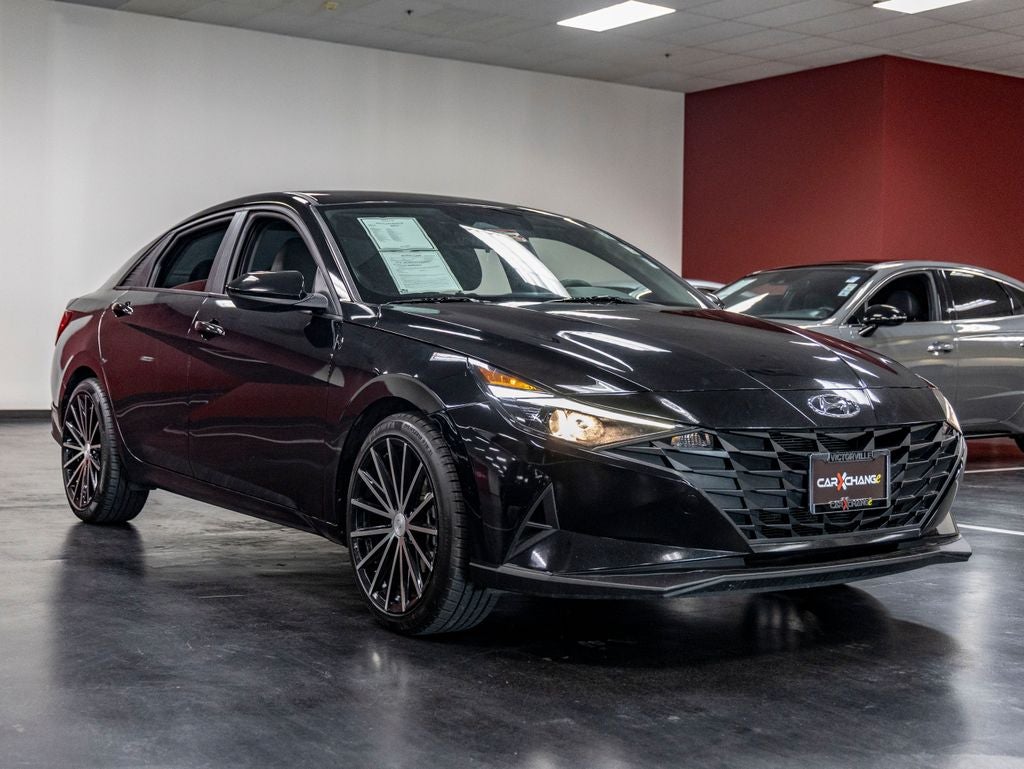2023 Hyundai Elantra SE
