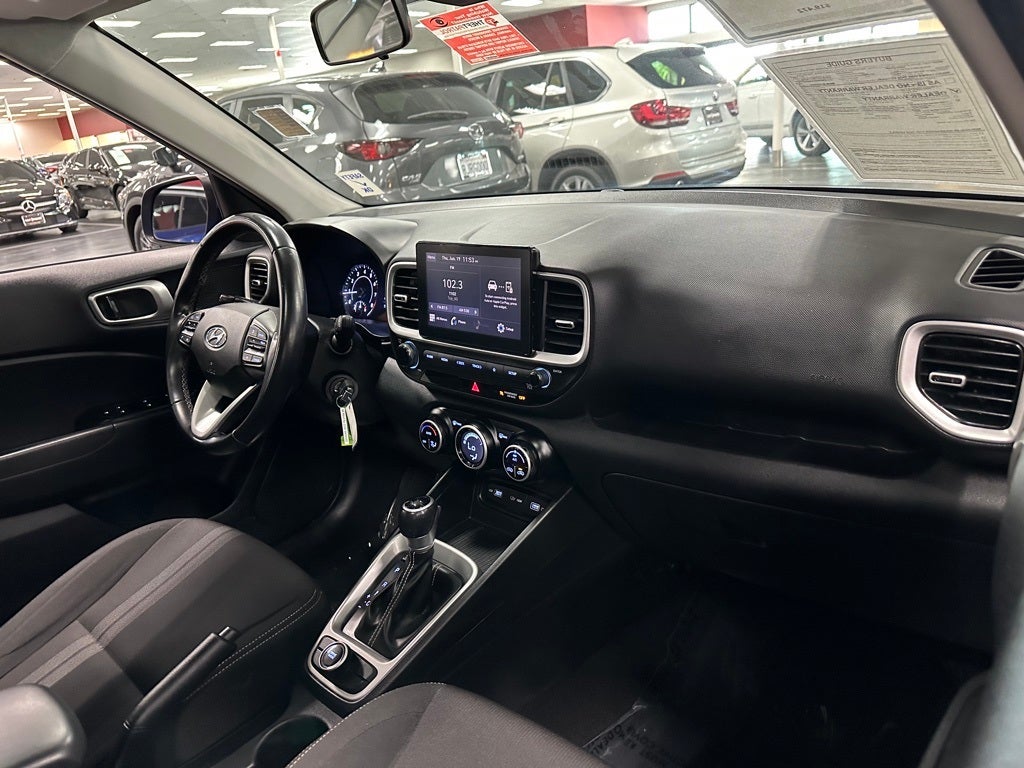 2022 Hyundai Venue SEL