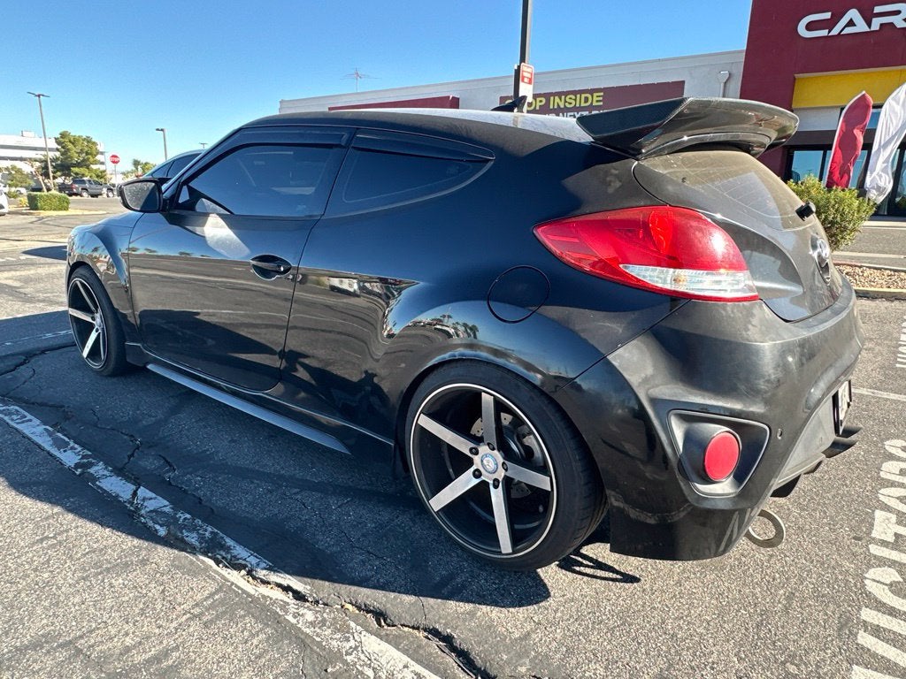 2013 Hyundai Veloster Turbo w/Black