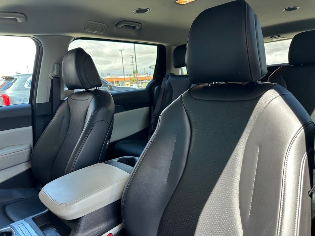2022 Kia Carnival LXS