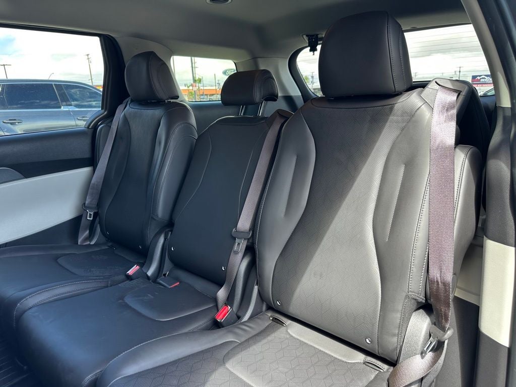 2022 Kia Carnival LXS