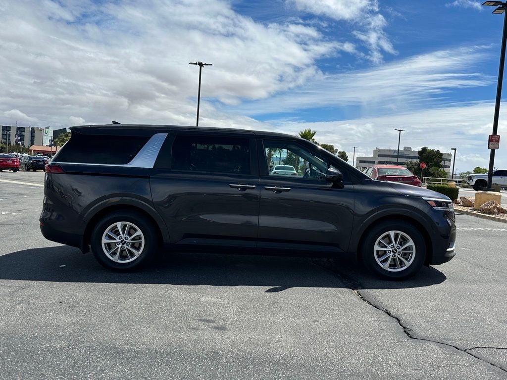 2022 Kia Carnival LXS