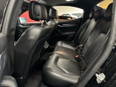 2017 Maserati Ghibli Base